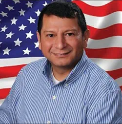 Headshot of David Suarez