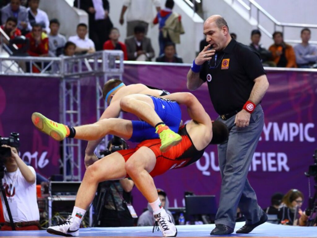 Georgi Ivanov wrestling in a tournament
